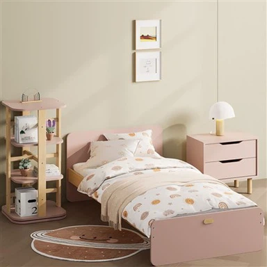 Lit simple et matelas pour enfants